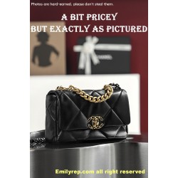 Chanel 19 Bag black and gold small 16-26-9cm C0046